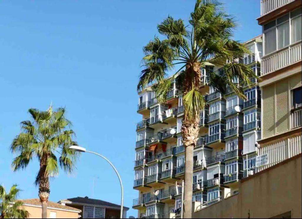 La Posada Del Viajero Apartment ตอร์เรโมลิโนส ภายนอก รูปภาพ